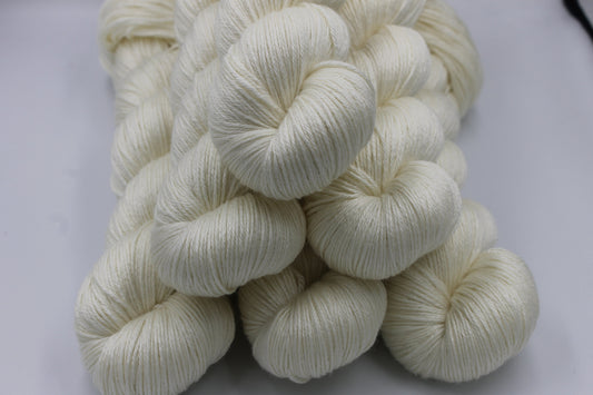 White  Sock skein  50% Superwash Merino Wool 50 Silk 100g Skeins