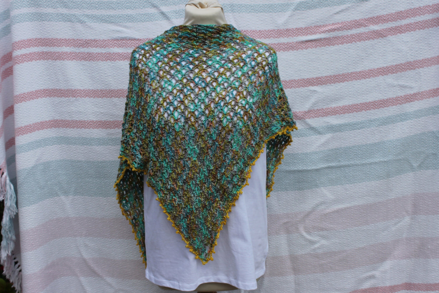 Montague The Chameleon Sock skein  50% Superwash Merino Wool 50 Silk 100g and 20g Skeins