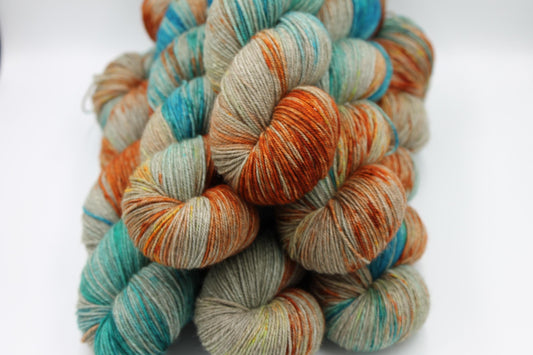 Rusty Hull,  Sock Skein 70% Superwash Merino 20 Yak 10 Nylon 100g