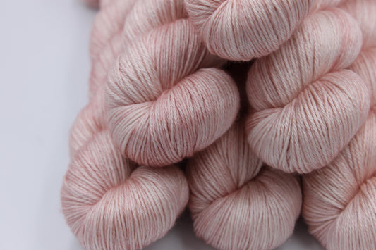 Old Rose Sock skein  50% Superwash Merino Wool 50% Silk 100g Skeins
